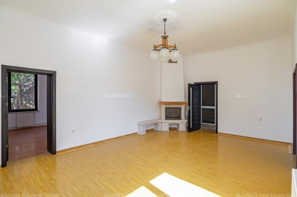 Faleza Nord, imobil P+1, 7 camere