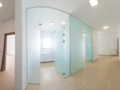 Bd. MAMAIA, spatiu BIROURI, 103 mp.