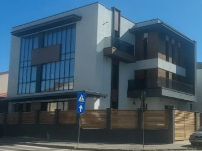 Trocadero, S+P+2 ideal CLINICA/REPREZENTANTA/BIROURI