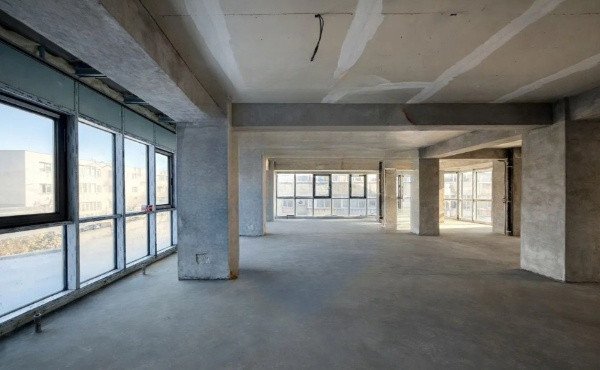 Bd. Tomis, SPATIU 877 mp. + 210 mp. terasa, posibilitate compartimentare