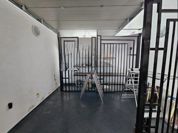 Trocadero, spatiu comercial , 2 CAI DE ACCES, 83 mp.