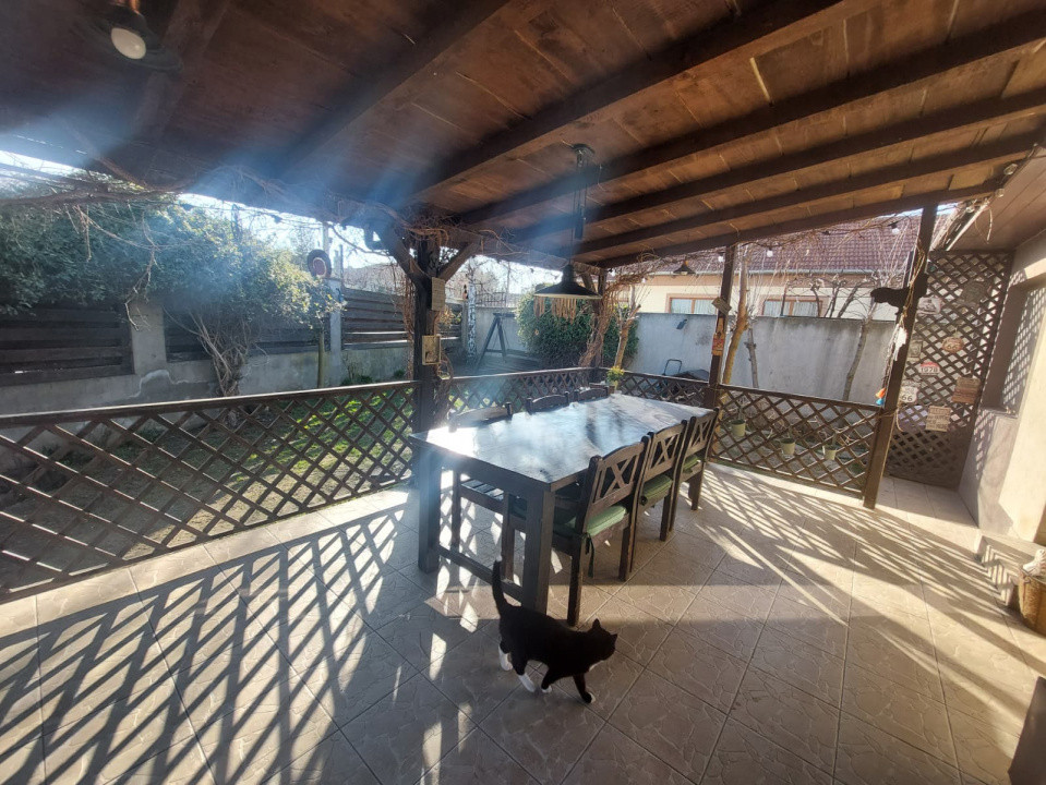 Casă elegantă cu 4 camere și curte generoasă – Poiana (Ovidiu)