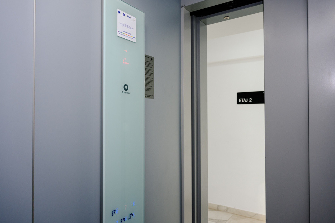 Spatii birouri 60, 74 mp.,  mobilate, echipate IT, UTILITATI INCLUSE