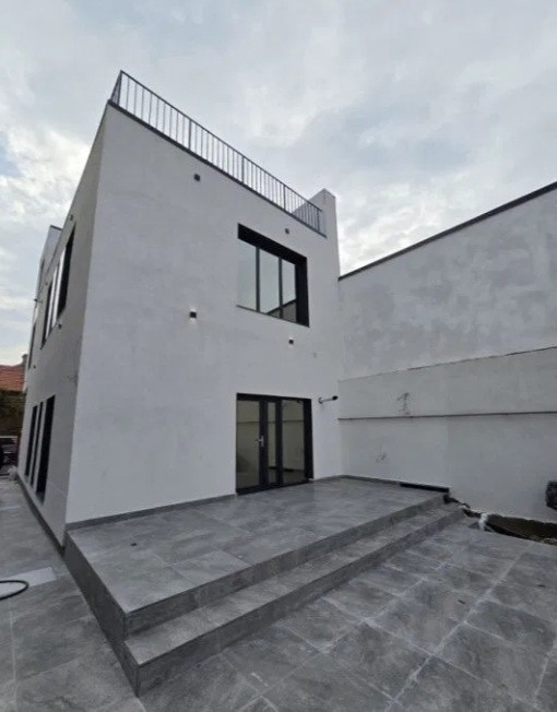 Bd. Mamaia, spatiu IDEAL BIROURI, 170 mp.