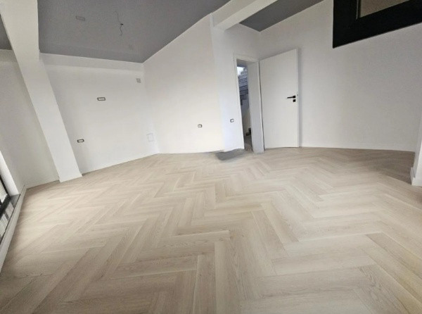 Bd. Mamaia, spatiu IDEAL BIROURI, 170 mp.