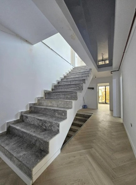 Bd. Mamaia, spatiu IDEAL BIROURI, 170 mp.