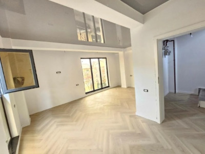 Bd. Mamaia, spatiu IDEAL BIROURI, 170 mp.