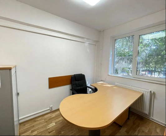 Cazino - Hotel Palace, spatiu ideal birouri, 90 mp., 5 camere.