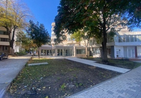 Ultracentral - bd. Tomis, spatiu COMERCIAL, 430 mp. + 210 mp. terasa