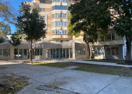 Ultracentral - bd. Tomis, spatiu COMERCIAL, 430 mp. + 210 mp. terasa