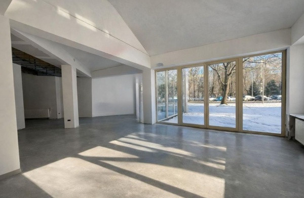 Ultracentral - bd. Tomis, spatiu COMERCIAL, 430 mp. + 210 mp. terasa