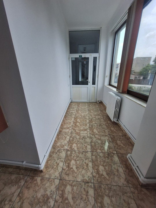 Bd. Mamaia - ANAF, spatiu IDEAL BIROURI, 168 mp.