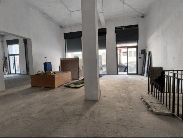 Ultracentral, spatiu comercial, 330 mp.