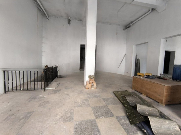 Ultracentral, spatiu comercial, 330 mp.