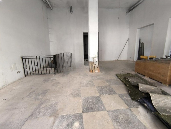 Ultracentral, spatiu comercial, 330 mp.