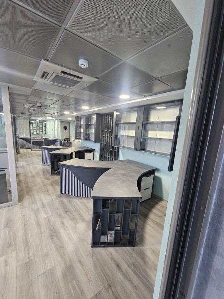 Ultracentral - Bd. Mamaia, spatiu  birouri, etaj 1 , amenajat