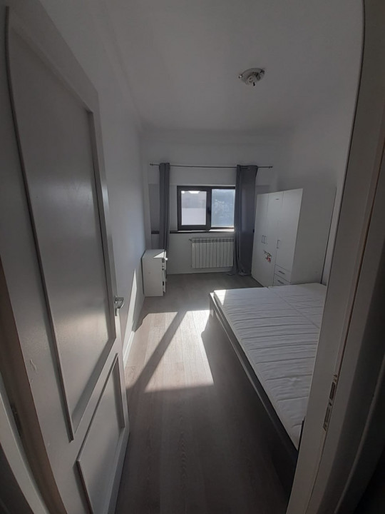 Delfinariu, spatiu birouri, 3 camere, 95 mp.