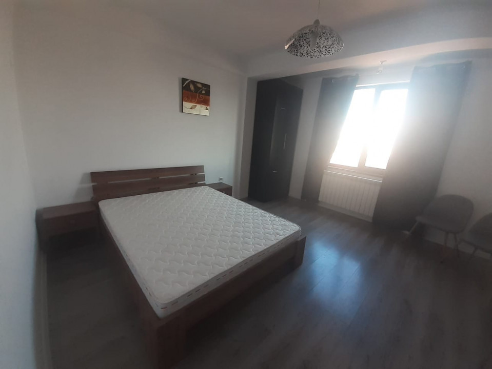 Delfinariu, spatiu birouri, 3 camere, 95 mp.