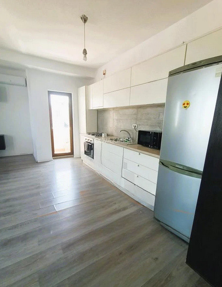 Delfinariu, spatiu birouri, 3 camere, 95 mp.