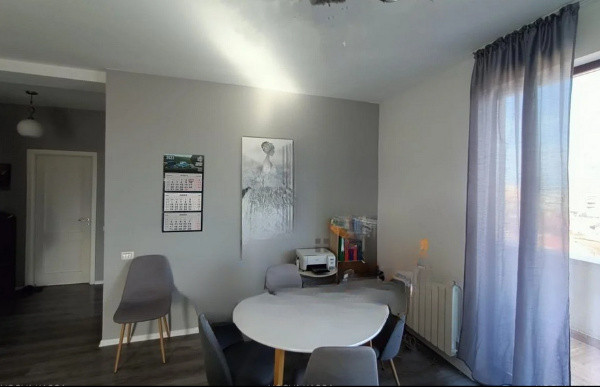 Delfinariu, spatiu birouri, 3 camere, 95 mp.