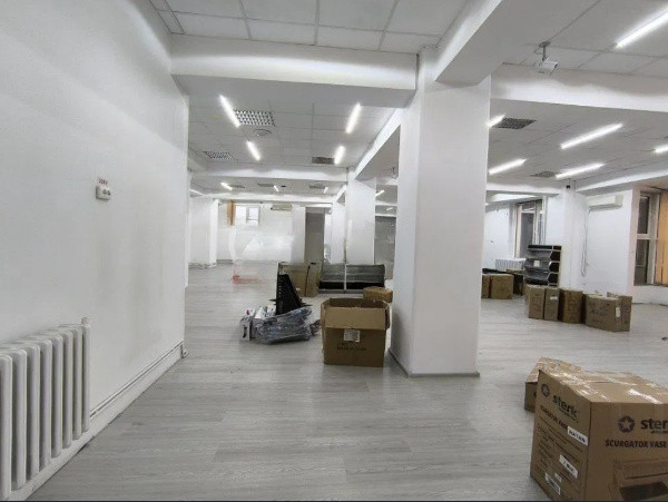 Ultracentral, spatiu comercial cu destinatie specifica, 350 mp.