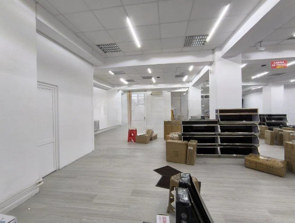 Ultracentral, spatiu comercial cu destinatie specifica, 350 mp.