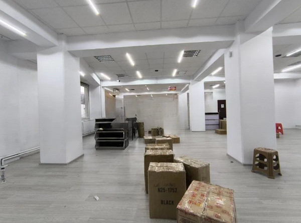 Ultracentral, spatiu comercial cu destinatie specifica, 350 mp.
