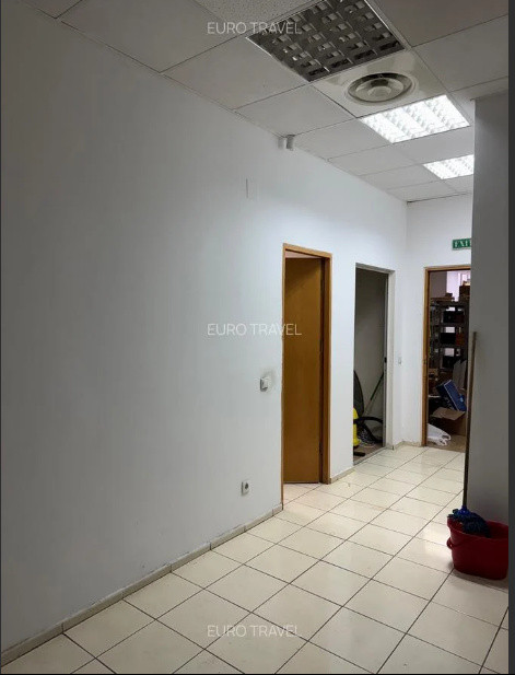 Dacia, spatiu comercial 223 mp., zona intens traficata