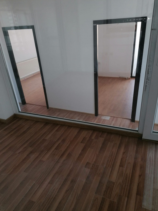 Peninsula - Piata Ovidiu, spatiu ideal birouri, 80 mp.