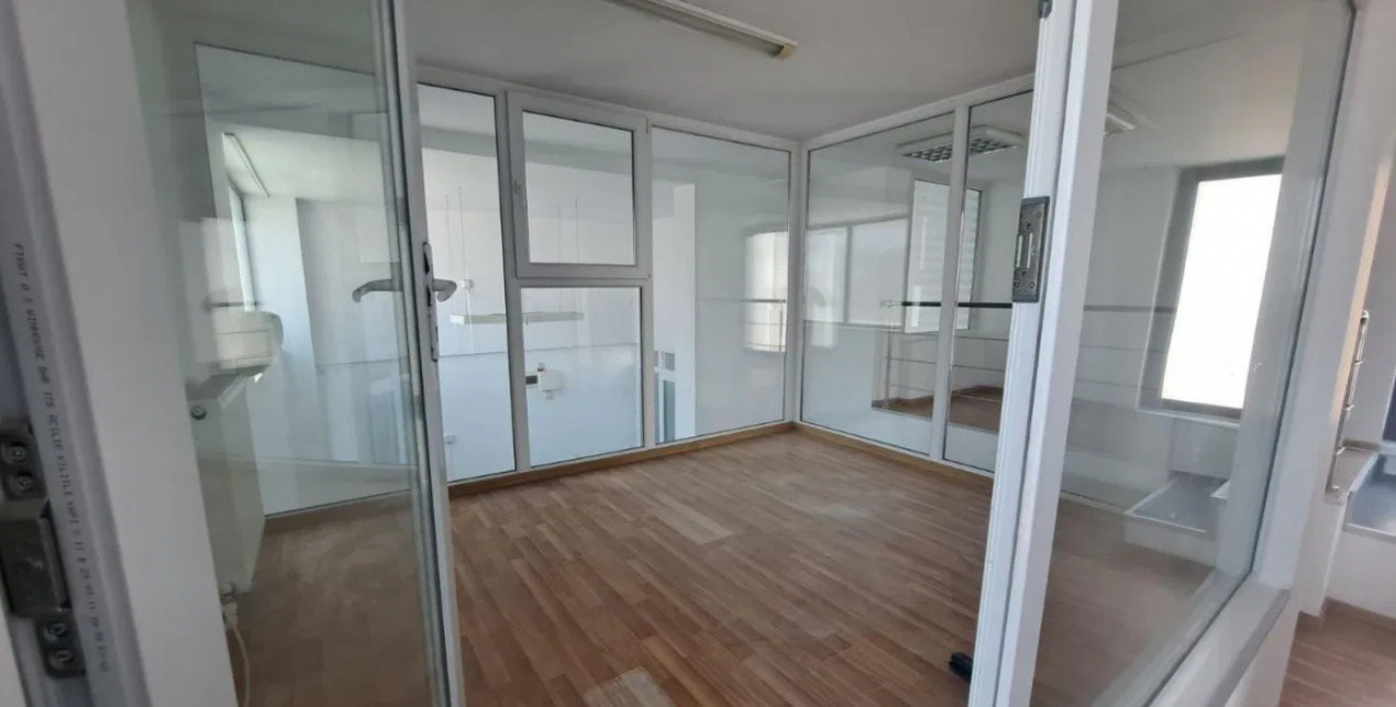 Peninsula - Piata Ovidiu, spatiu ideal birouri, 80 mp.