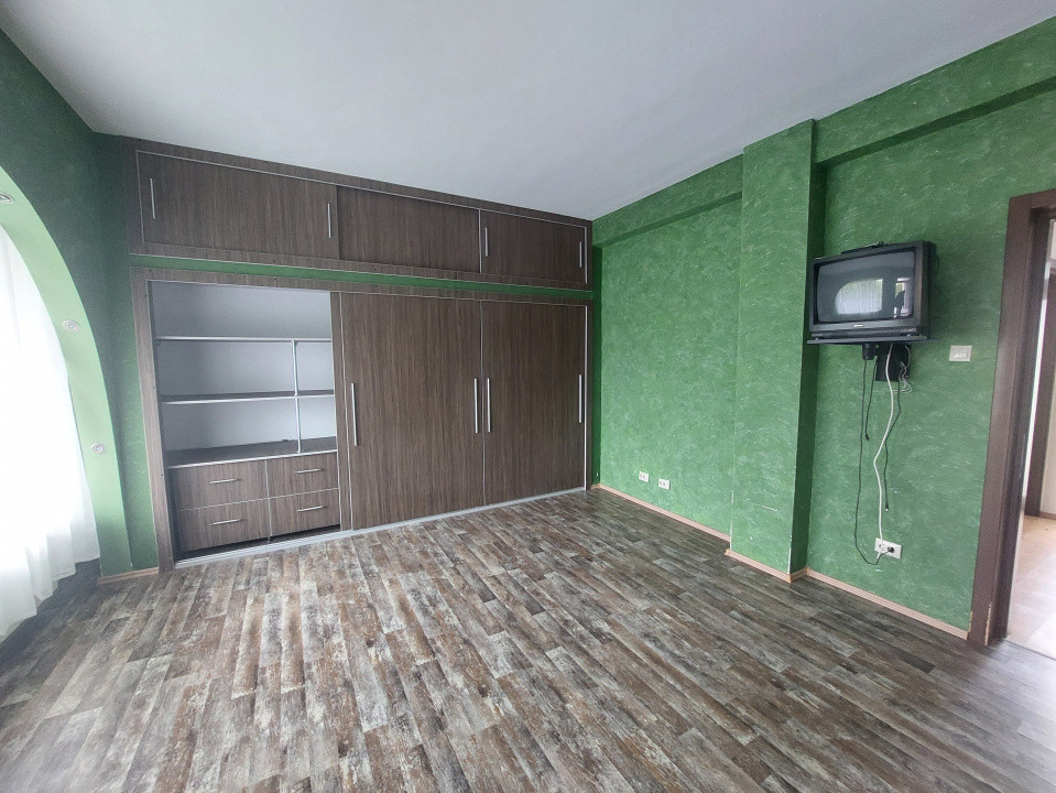 Primo - Compozitori, imobil IDEAL BIROURI, 300 mp.