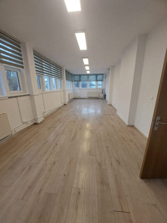 Definariu, spatiu ideal birouri 50 mp.