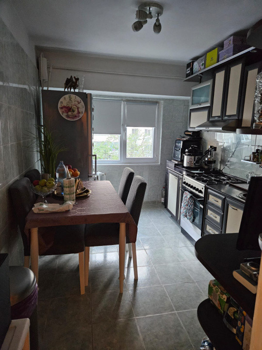 Casa de Cultura, apartament 3 camere decomandate