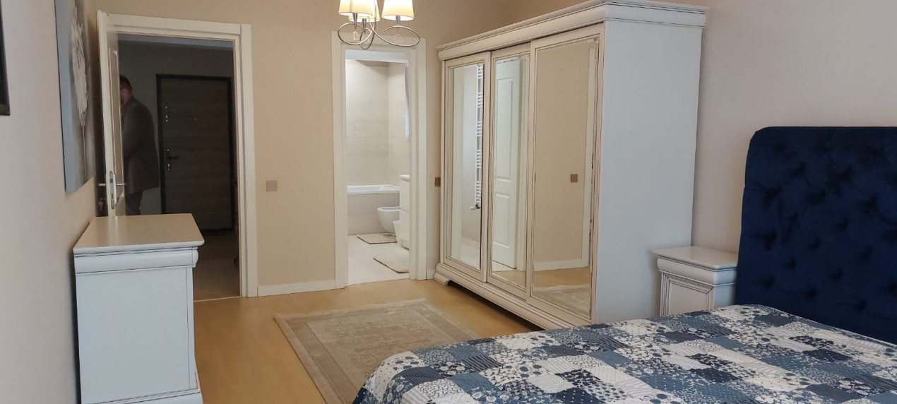 Centru, apartament 3 camere, 102 mp, loc de parcare propriu