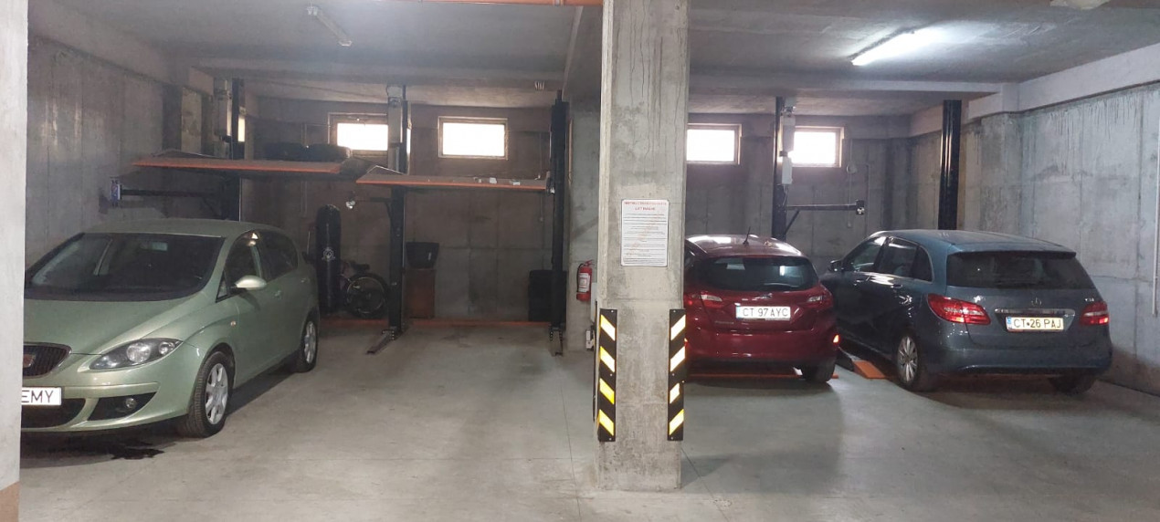 Centru, apartament 3 camere, 102 mp, loc de parcare propriu