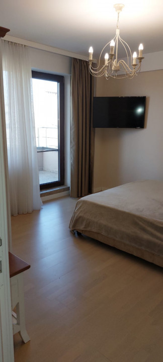 Centru, apartament 3 camere, 102 mp, loc de parcare propriu