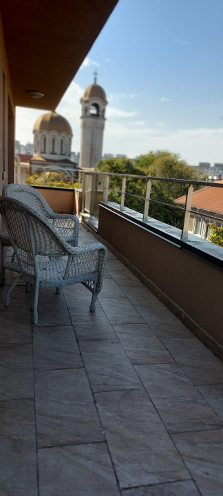 Centru, apartament 3 camere, 102 mp, loc de parcare propriu