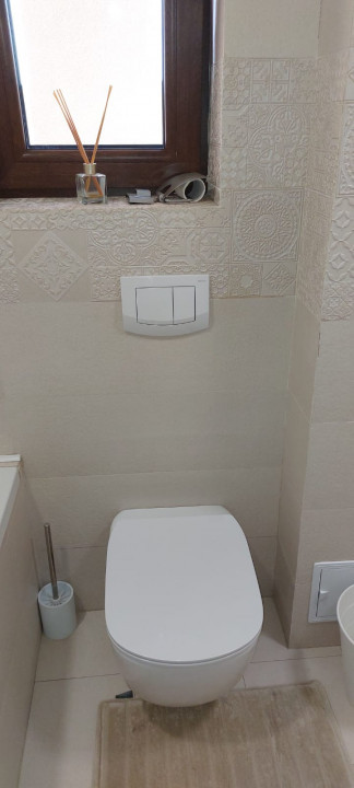 Centru, apartament 3 camere, 102 mp, loc de parcare propriu