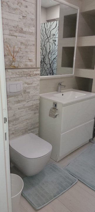 Centru, apartament 3 camere, 102 mp, loc de parcare propriu