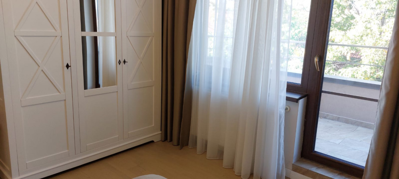 Centru, apartament 3 camere, 102 mp, loc de parcare propriu