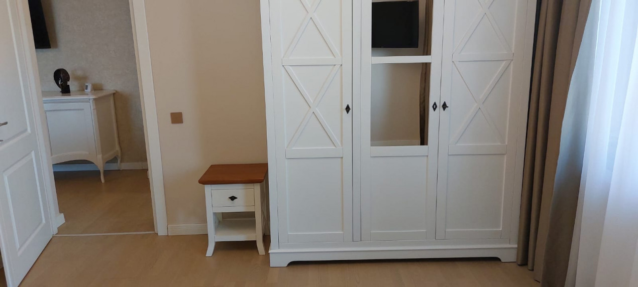 Centru, apartament 3 camere, 102 mp, loc de parcare propriu