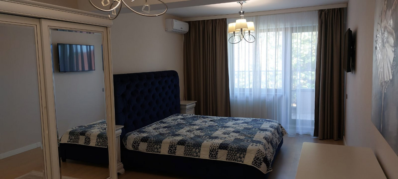 Centru, apartament 3 camere, 102 mp, loc de parcare propriu