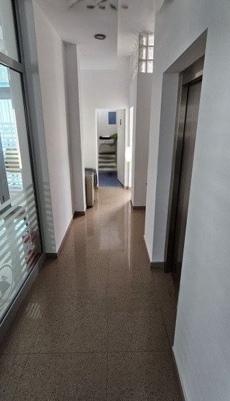Ultracentral, SPATIU EXCLUSIV BIROURI, etaj 1,  163 mp.