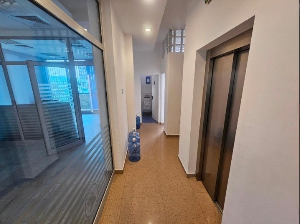 Ultracentral, SPATIU EXCLUSIV BIROURI, etaj 1,  163 mp.