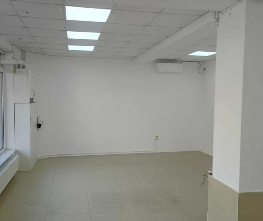 Ultracentral, SPATIU COMERCIAL, 80 mp., 2 cai de acces