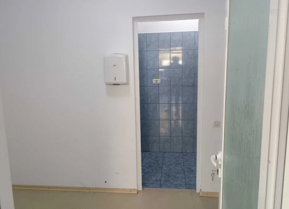 Ultracentral, SPATIU COMERCIAL, 80 mp., 2 cai de acces