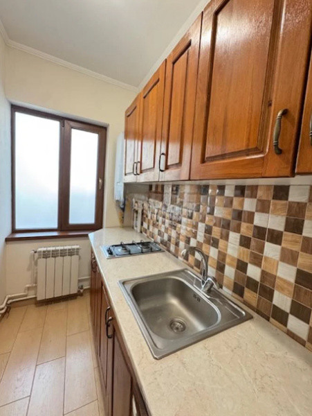 Ultracentral ( Tomis Mall ), spatiu IDEAL BIROURI, recent amenajat