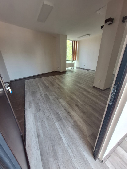 Faleza Nord , spatiu COMERCIAL/BIROURI, 240 mp., 4 locuri de parcare