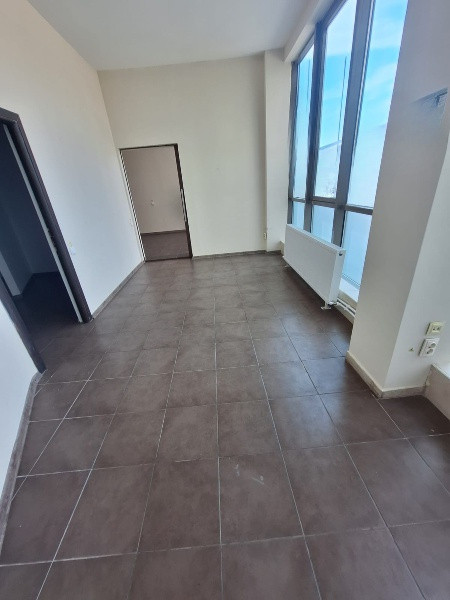 Faleza Nord , spatiu COMERCIAL/BIROURI, 240 mp., 4 locuri de parcare