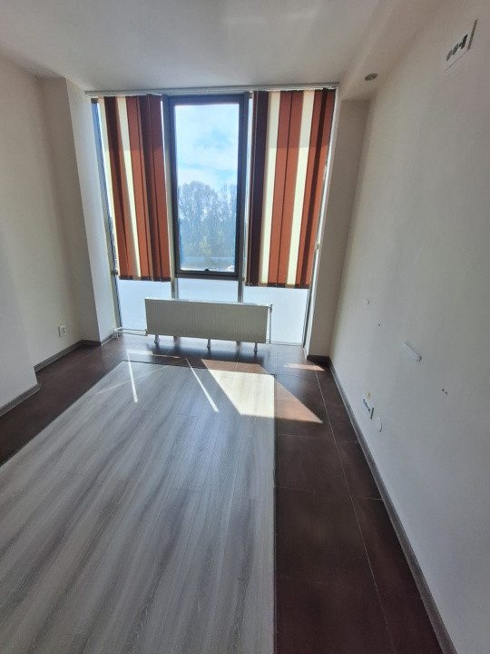 Faleza Nord , spatiu COMERCIAL/BIROURI, 240 mp., 4 locuri de parcare